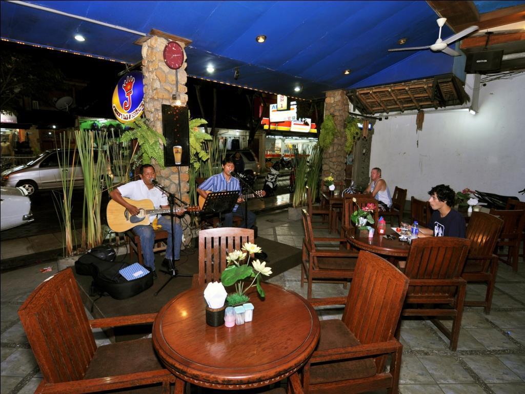 Jesens Inn I Kuta Lombok Kültér fotó