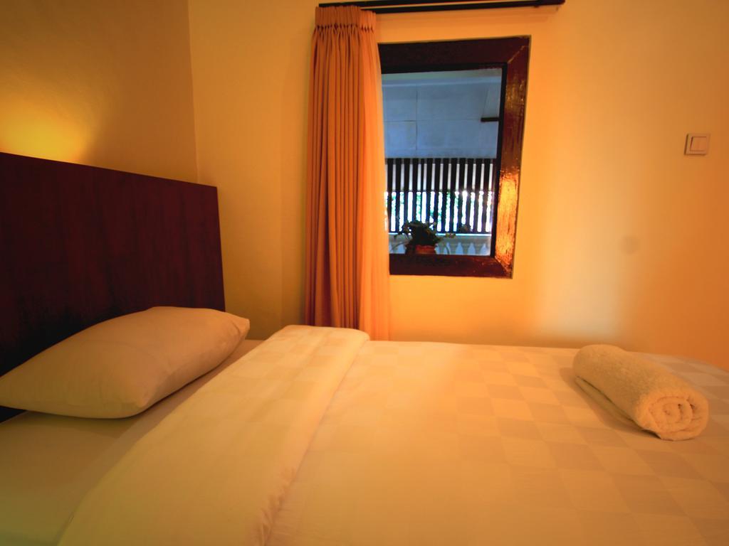 Jesens Inn I Kuta Lombok Kültér fotó